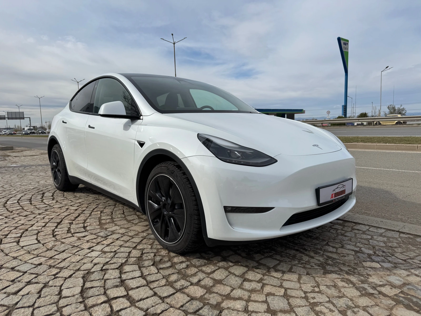 Tesla Model Y Long