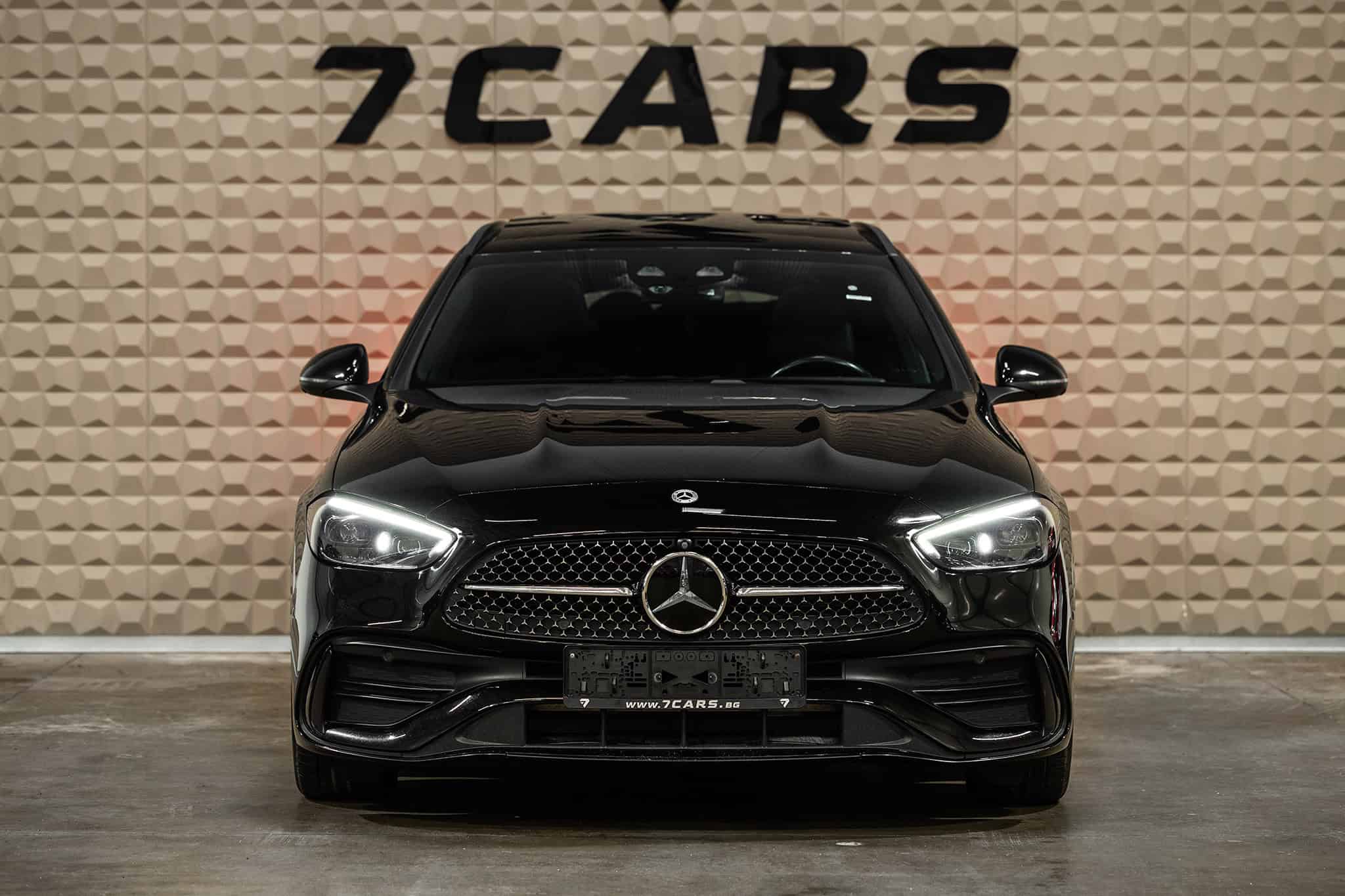 2021 Mercedes-Benz C 300 d – €28,000