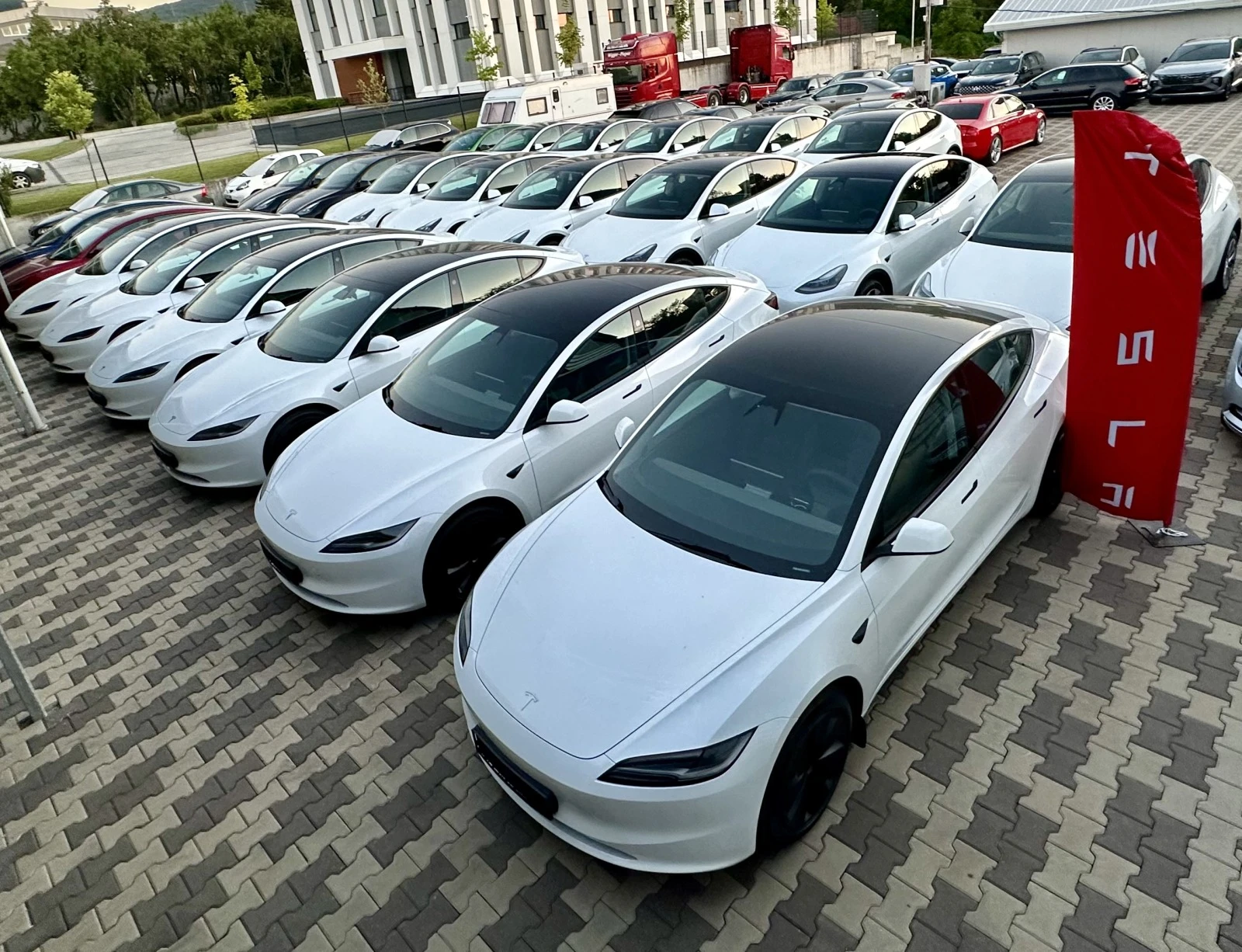 Tesla Model Y 5km!!!