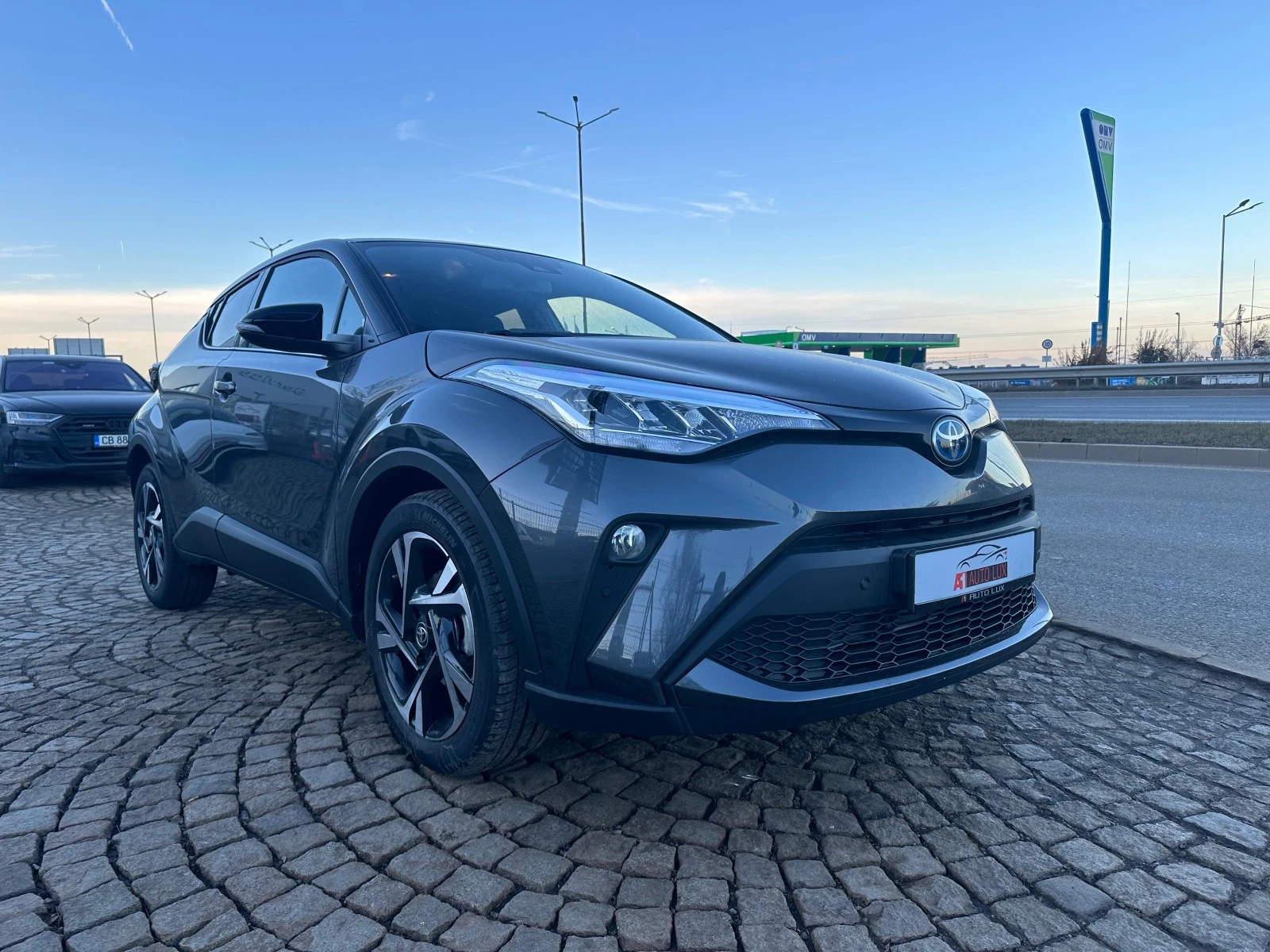 Toyota C-HR 2.0-Hybrid 185k.c./НАЛИЧНИ/