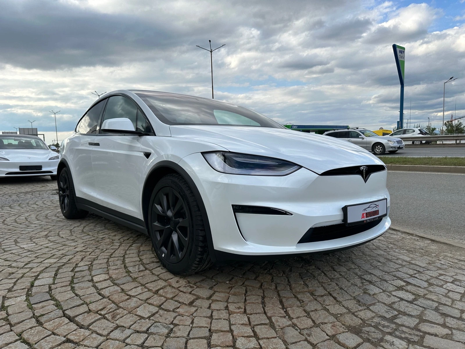 Tesla Model X 5