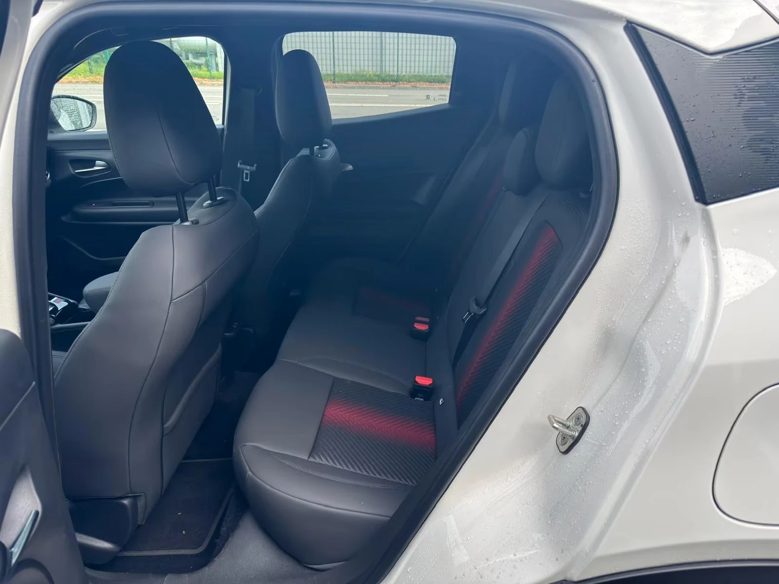 2025 Alfa Romeo Junior 1.2MHEV 136HP SPECIALE MASSAGE MEMO CAM LED 556g — 11