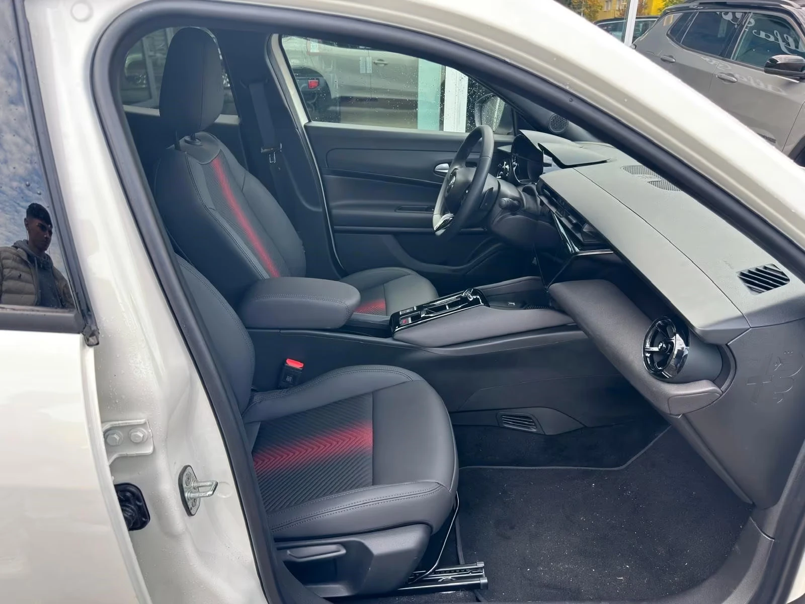2025 Alfa Romeo Junior 1.2MHEV 136HP SPECIALE MASSAGE MEMO CAM LED 556g — 10