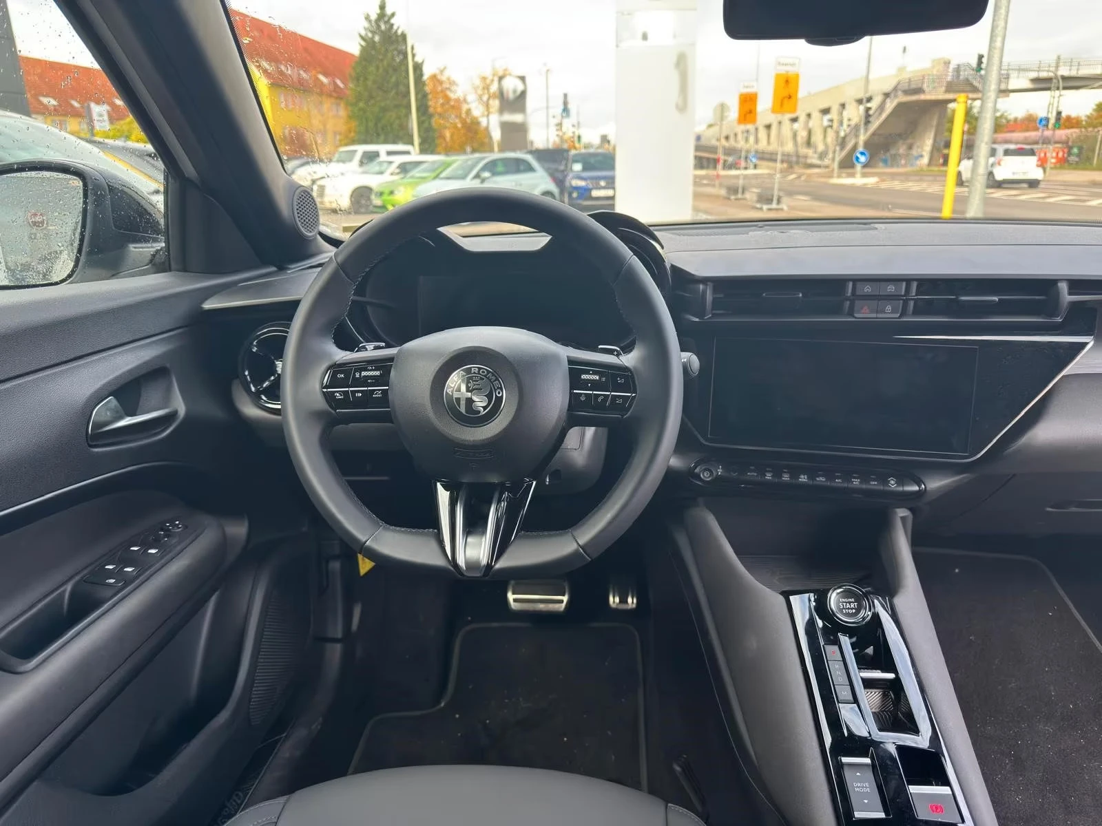 2025 Alfa Romeo Junior 1.2MHEV 136HP SPECIALE MASSAGE MEMO CAM LED 556g — 7