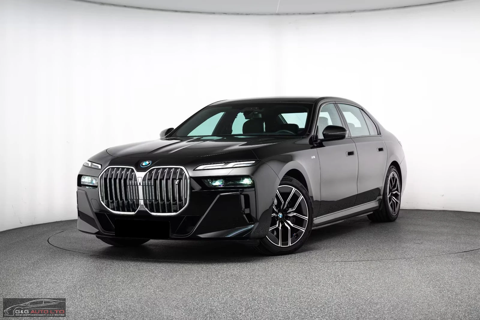 BMW i7