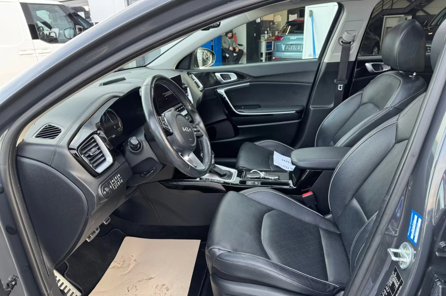2022 Kia XCeed 1.6PHEV 141HP PALTINUM PANO MEMO CAM MEMO 802g — 9