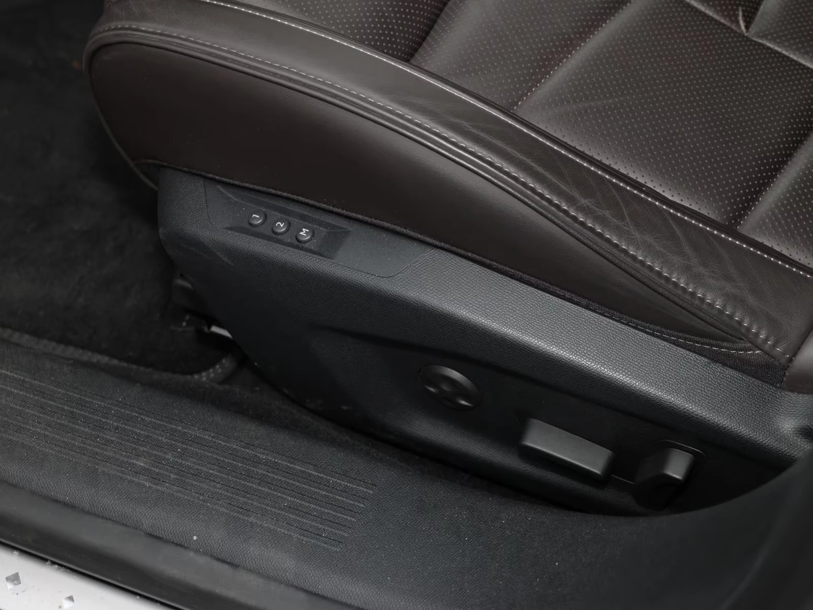 2022 DS DS 4 1.6PHEV 224HP RIVOLI FOCAL MEMO CAM HUD 812g — 12