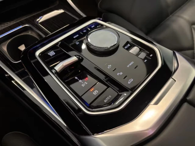 2025 BMW 740d 286HP M SPORT B&W PANO 360 150h — 14