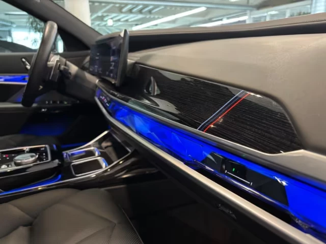 2025 BMW 740d 286HP M SPORT B&W PANO 360 150h — 11