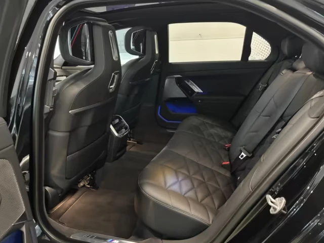 2025 BMW 740d 286HP M SPORT B&W PANO 360 150h — 12