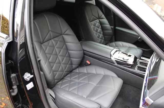 2024 BMW 740d xDrive 286HP M-SPORT SKY-LOUNGE B&W 360 MEM 860g — 12