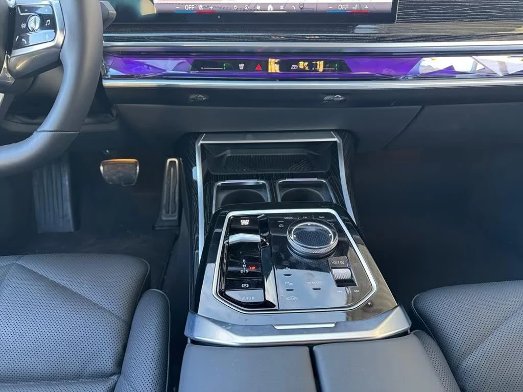 2025 BMW 740d xDrive 286HP M-SPORT PANO B&W HUD 360 MEMO 861g — 10