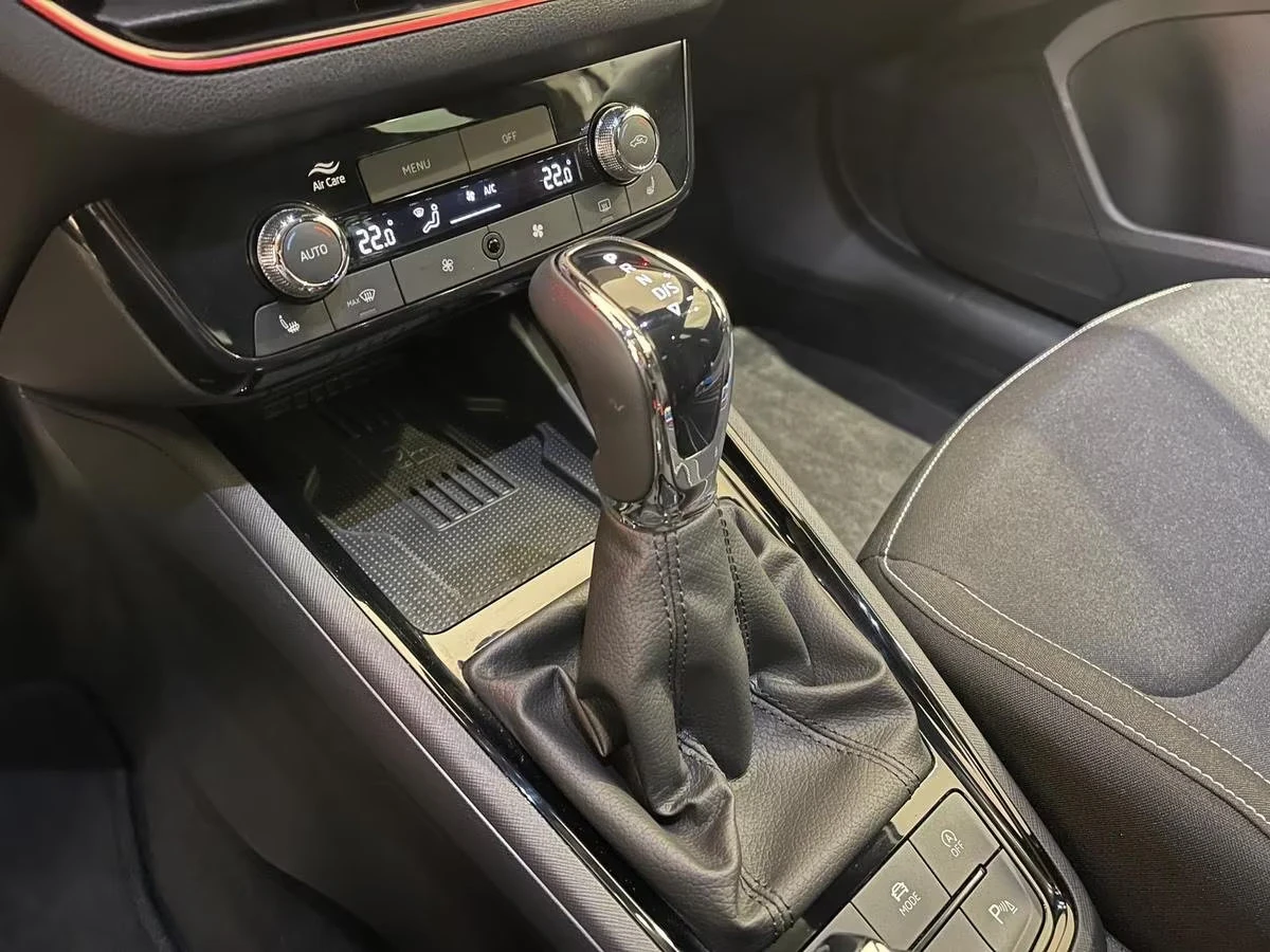 2025 Skoda Scala 1.0TFSI 116HP MONTECARLO PANO CAM MATRIX NAVI 128z — 16
