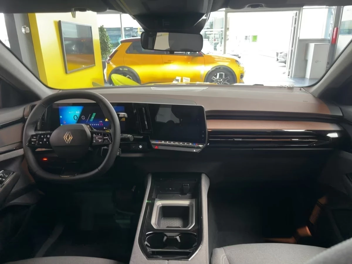 2025 Renault Austral НОВ! MHEV 158HP EVOLUTION DIGI CPLAY KLESS 897g — 6