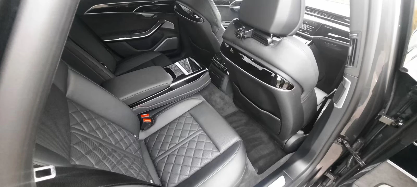 2021 Audi S8 4.0TFSI 571HP NIGHT MASSAGE PANO B&O 360 MEMO 909g — 15
