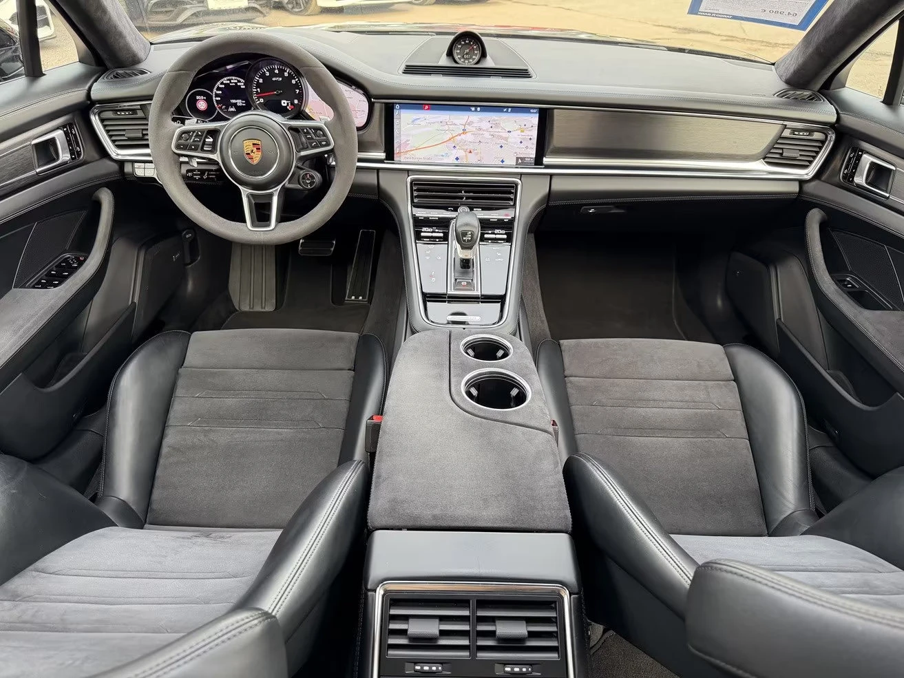 2020 Porsche Panamera GTS 460HP HUD MATRIX 360 PANO CHRONO 175z — 9