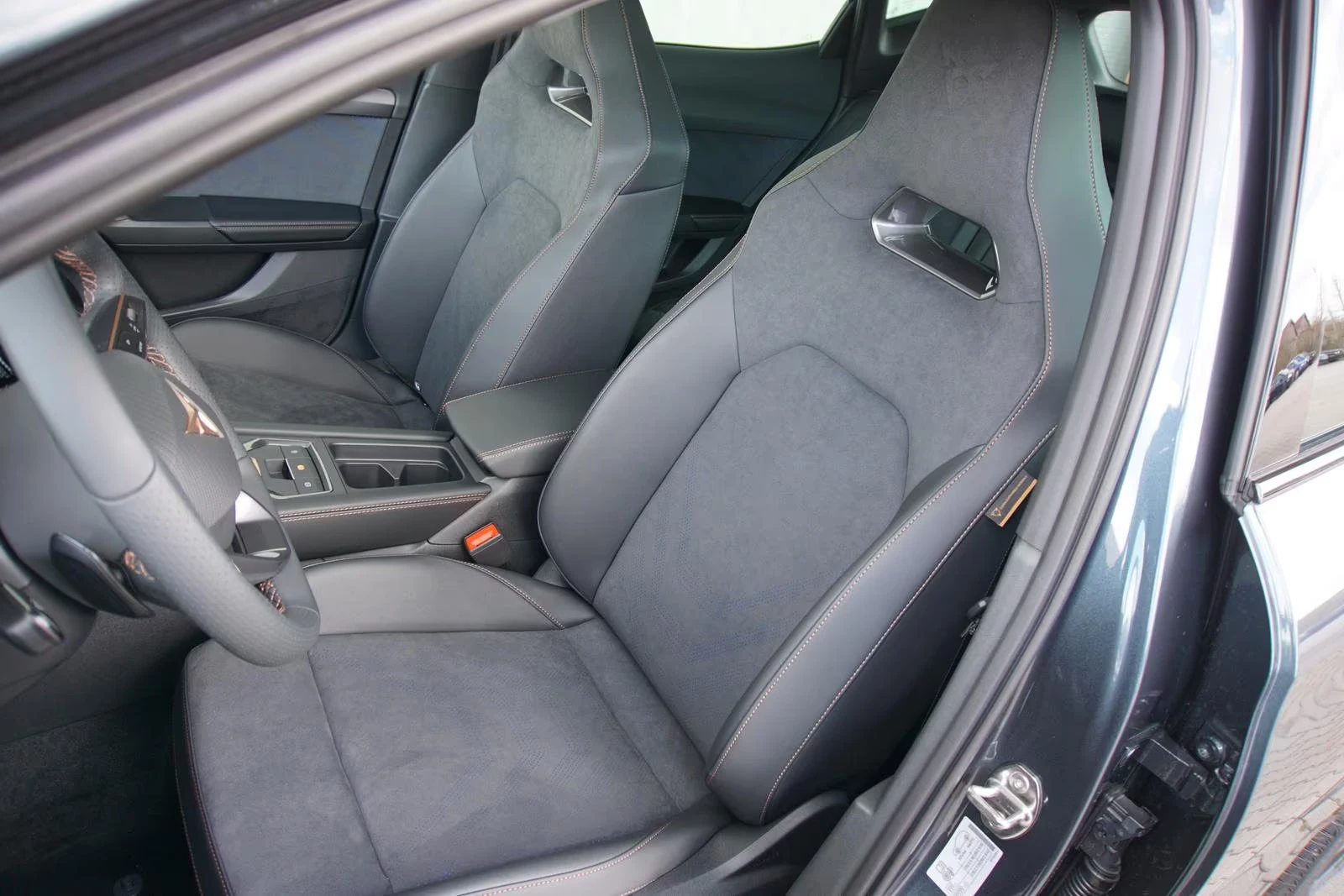 2024 Cupra Formentor 2.0TSI 333HP 4DRIVE VZ PANO CAM MEMO NAVI 941g — 9