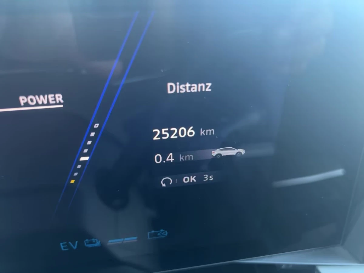 2025 Renault Rafale 200HP E-TECH ESPRIT-ALPINE PANO 360 188z — 12