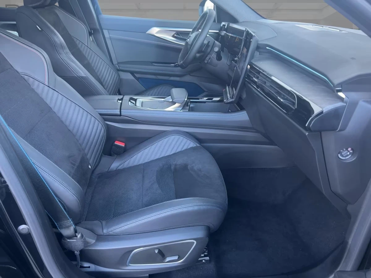 2025 Renault Rafale 200HP E-TECH ESPRIT-ALPINE PANO 360 188z — 10