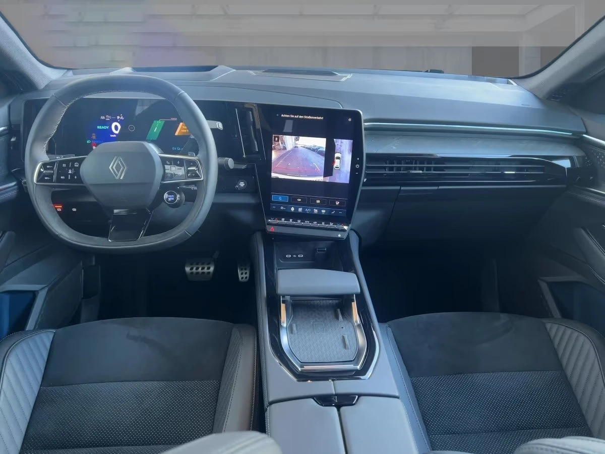 2025 Renault Rafale 200HP E-TECH ESPRIT-ALPINE PANO 360 188z — 9