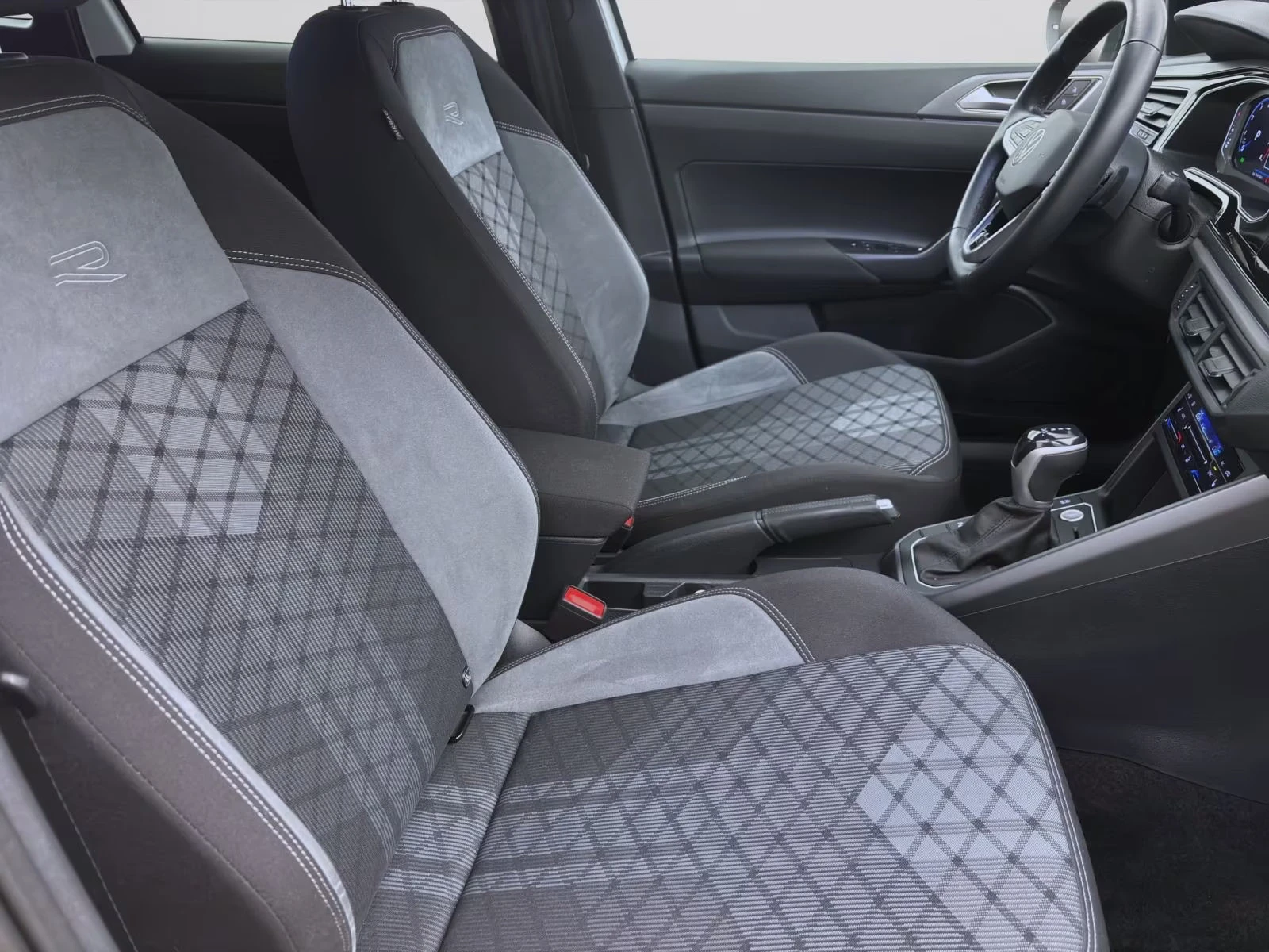 2023 Volkswagen .5TFSI 150HP R-LINE DSG CAM BLACKSTYLE NAVI 191z — 14