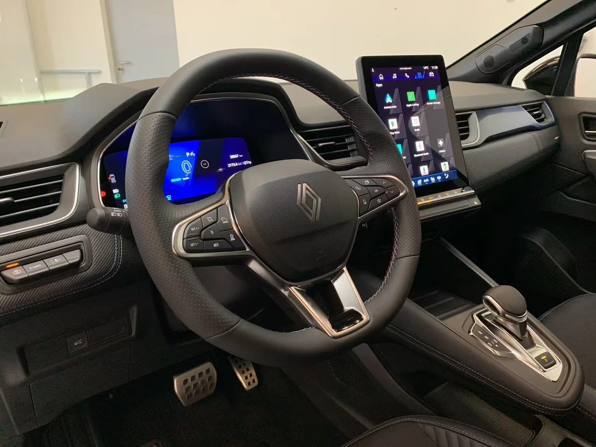 2025 Renault Symbioz 1.6E-TECH 145HP ESPRIT-ALPINE PANO 360 ACC 969g — 8