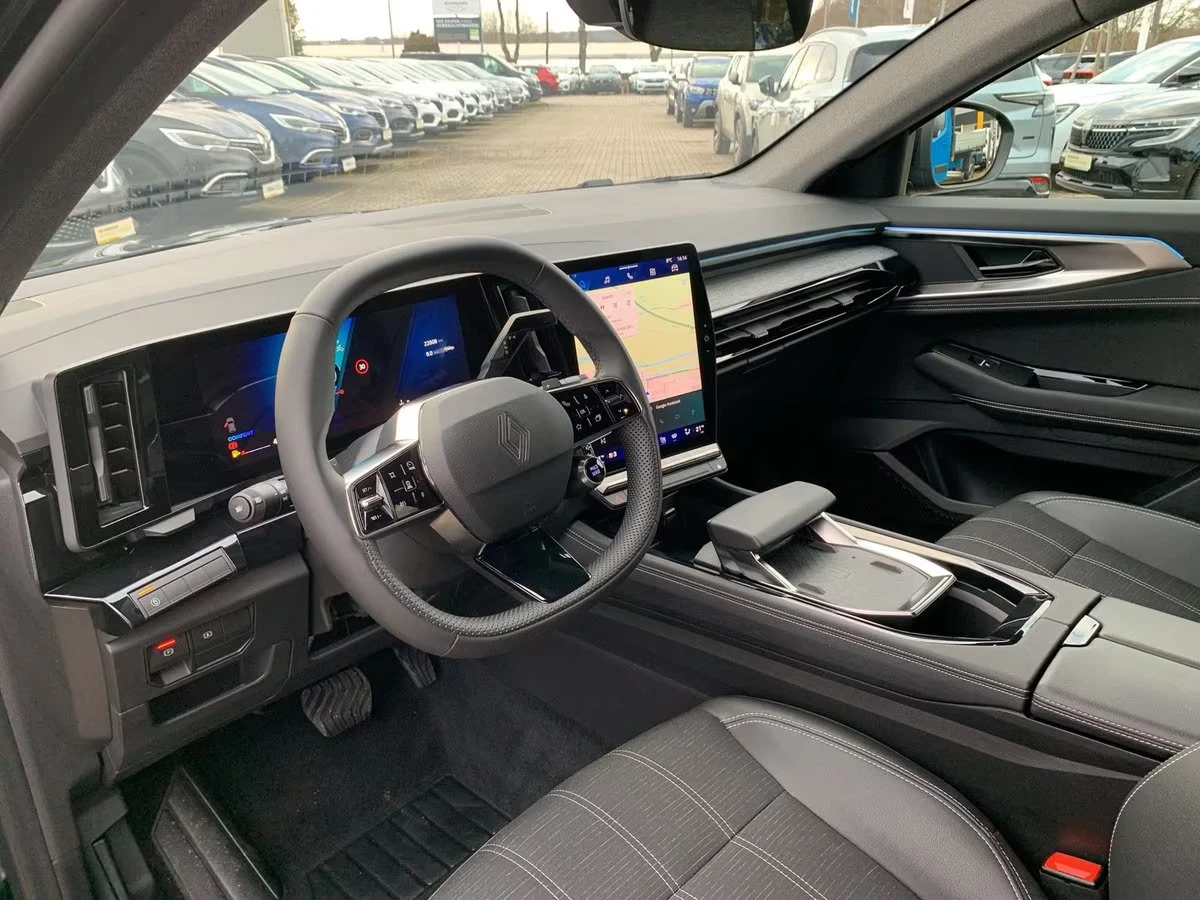 2025 Renault Austral TECHNO 158HP MHEV MASSAGE 360 NAVI LED DIGI 141q — 7