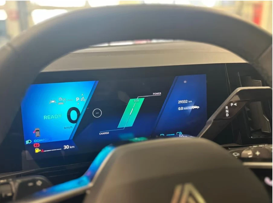 2025 Renault Austral E-TECH TECHNO 1.2HEV 200HP CAM NAVI 187h — 15
