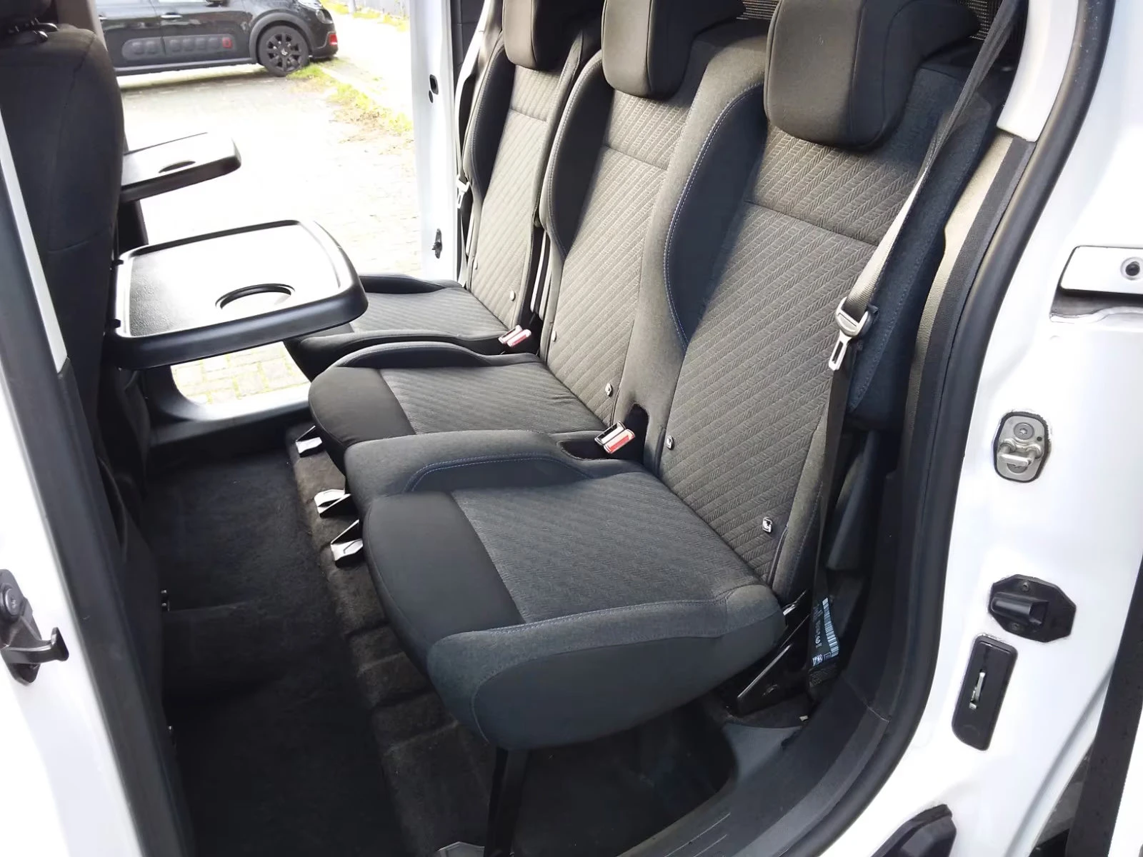 2022 Peugeot Rifter ALLURE 131HP L2 BlueHDi 360 NAVI L.ASSIST 152q — 13