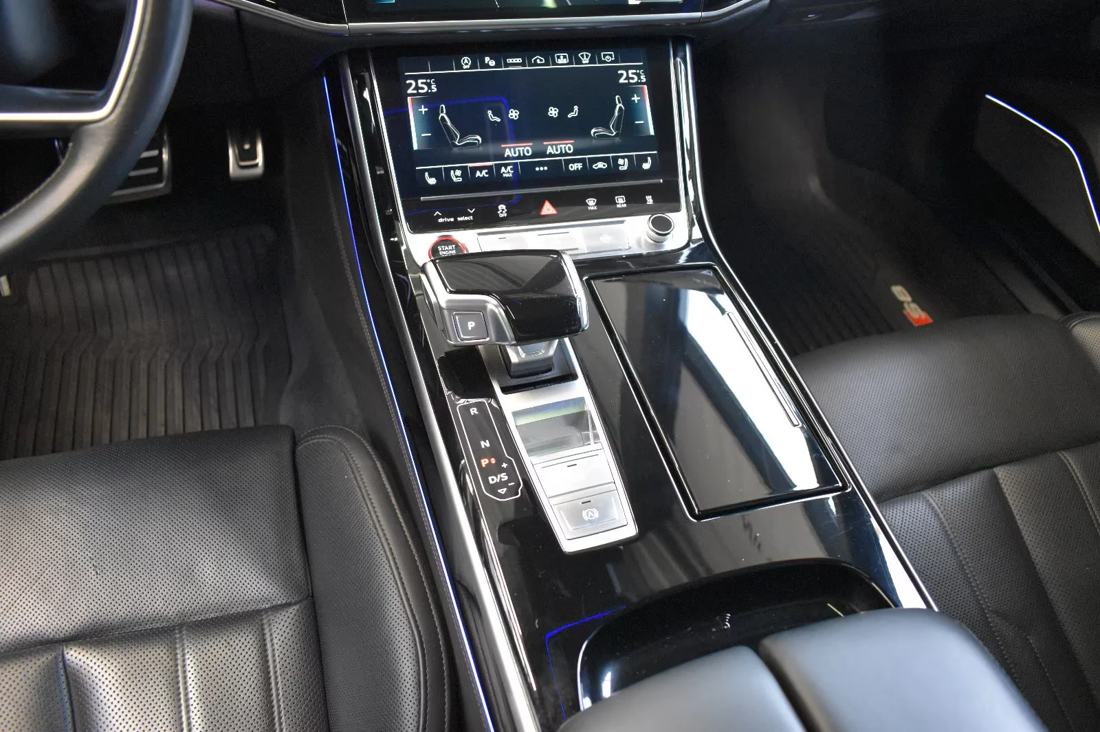 2021 Audi S8 MATRIX 571HP B&O PANO 21 360 324z — 13