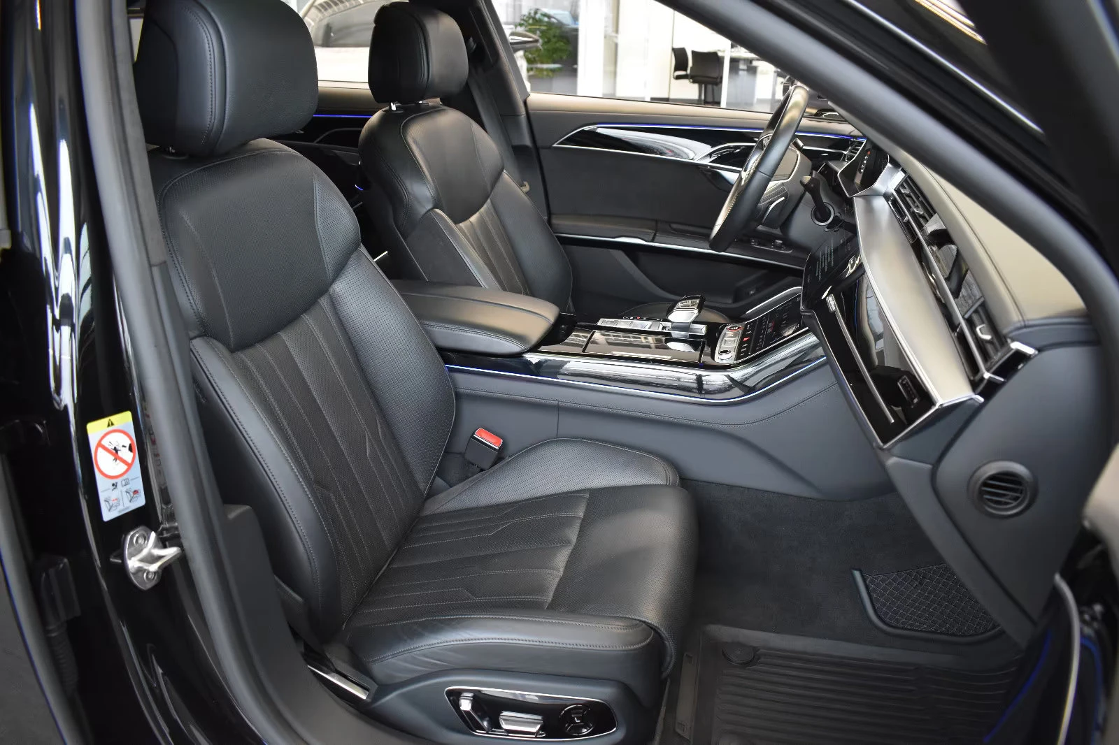 2021 Audi S8 MATRIX 571HP B&O PANO 21 360 324z — 11