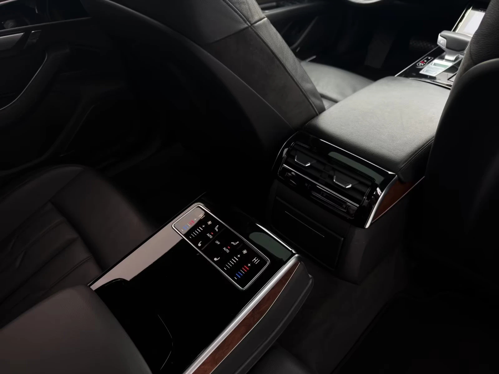 2019 Audi A8 50TDI 286HP QUATTRO PANO 360 B&O MEMO HUD 198q — 15