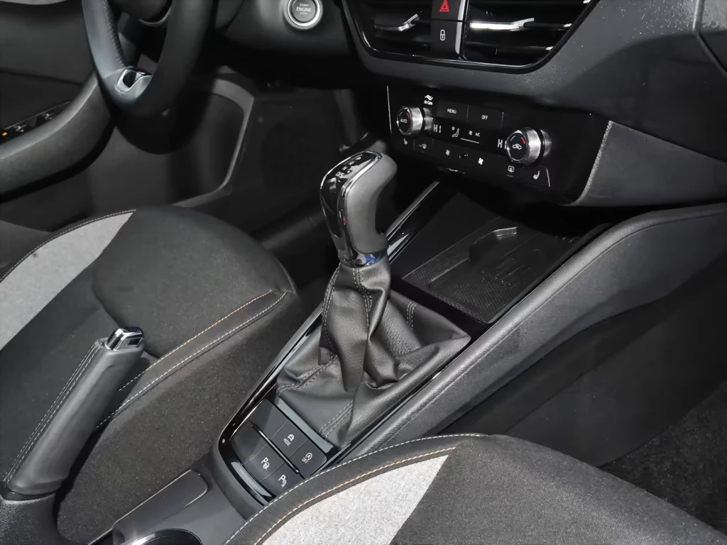 2025 Skoda Scala 1.5TSI 150HP TOUR DSG MATRIX NAVI CAM 210h — 7