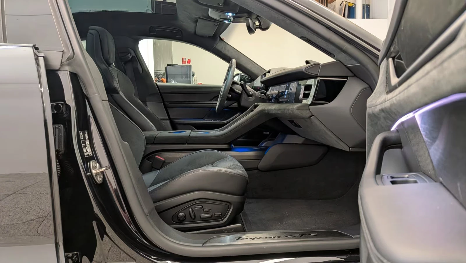 2023 Porsche Taycan GTS 598HP PANO CHRONO 360 MATRIX ACC LUFT 21 395z — 12
