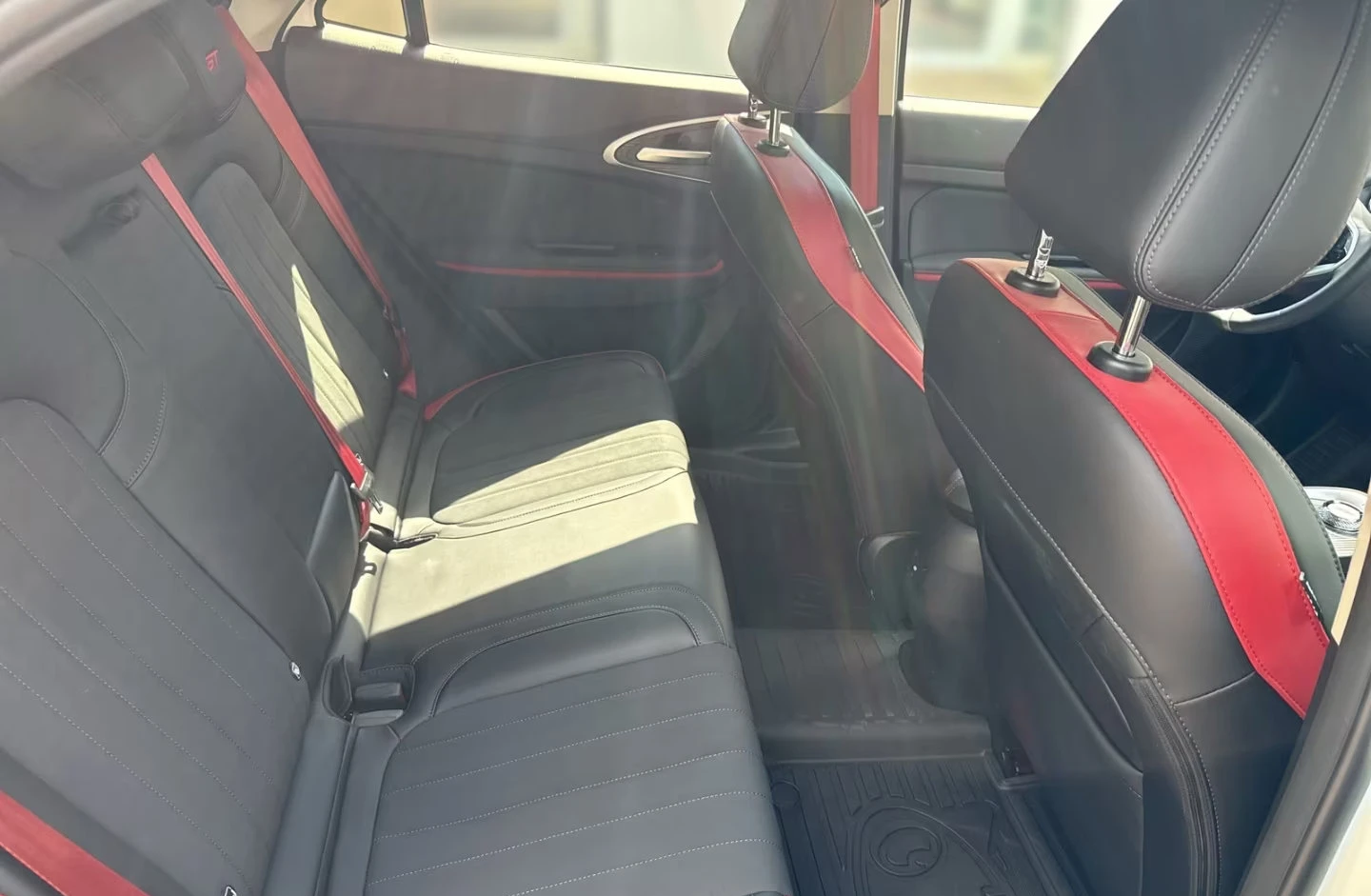 2023 GWM ORA 03 GT-LINE — 11