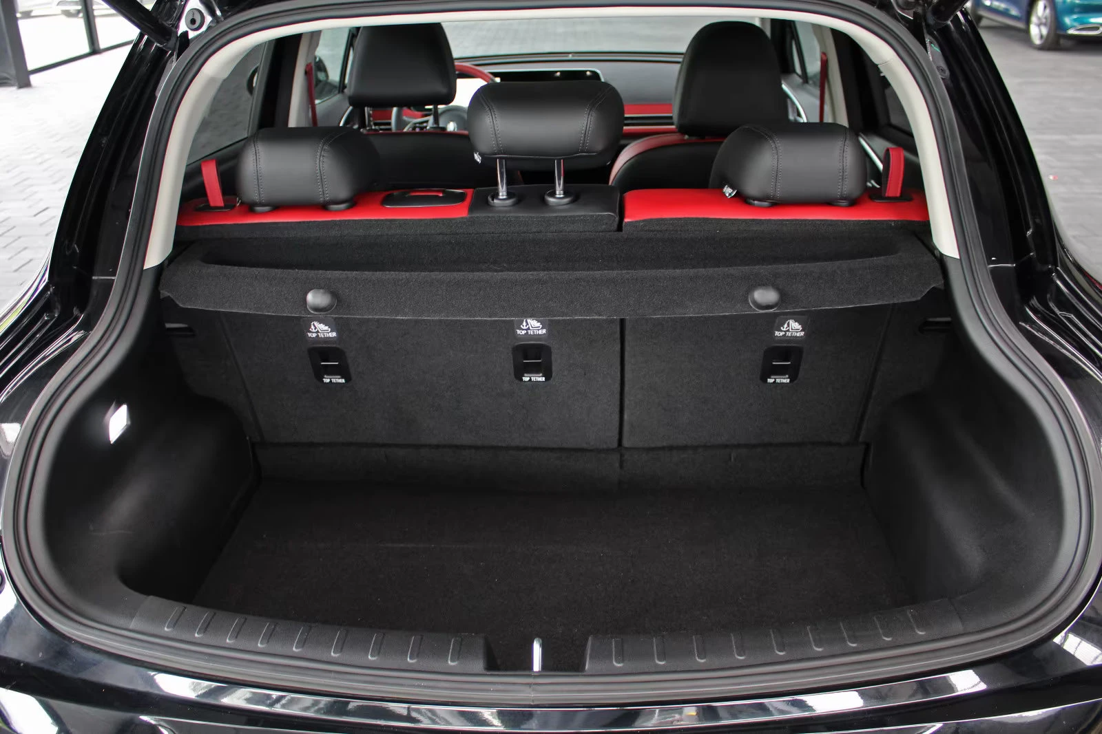 2023 GWM ORA 03 GT-LINE — 16
