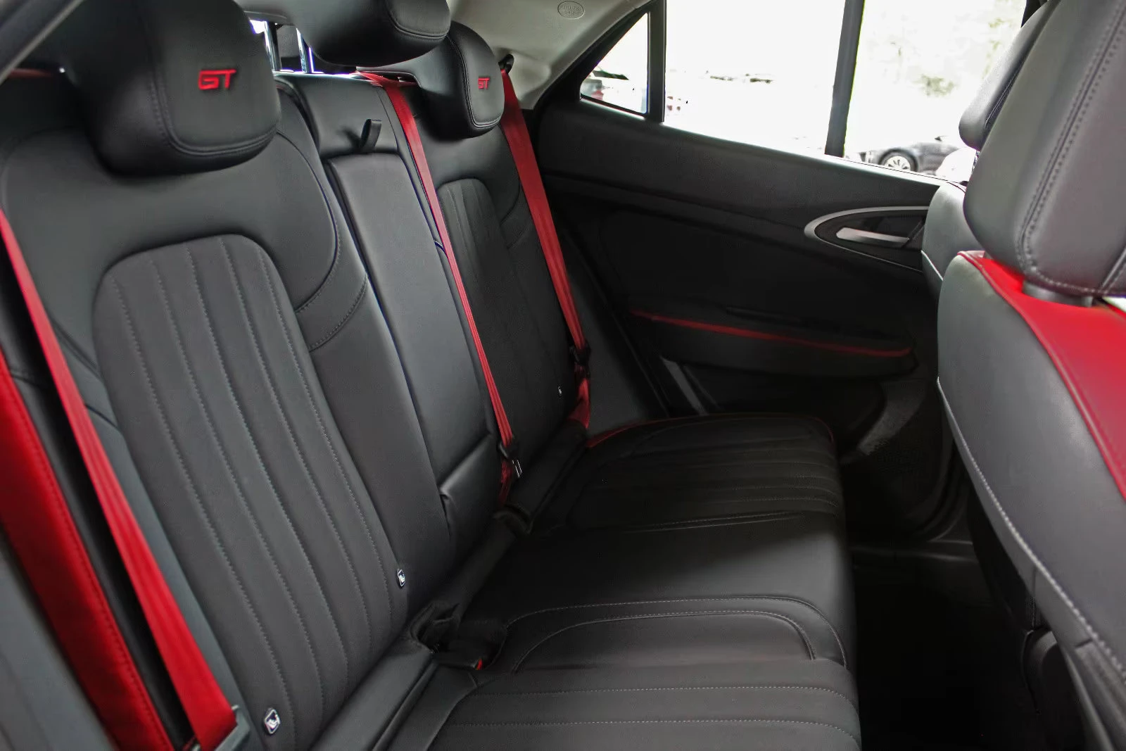 2023 GWM ORA 03 GT-LINE — 14