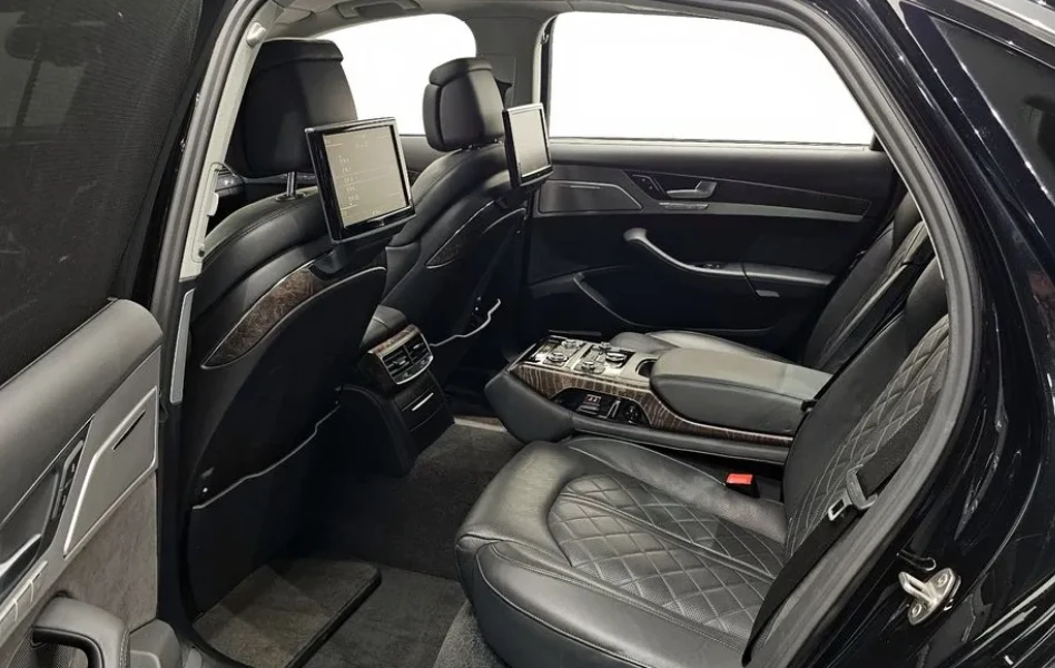 2016 Audi A8 QUATTRO 435HP TV 360 VENT PANO MATRIX MC5 — 12