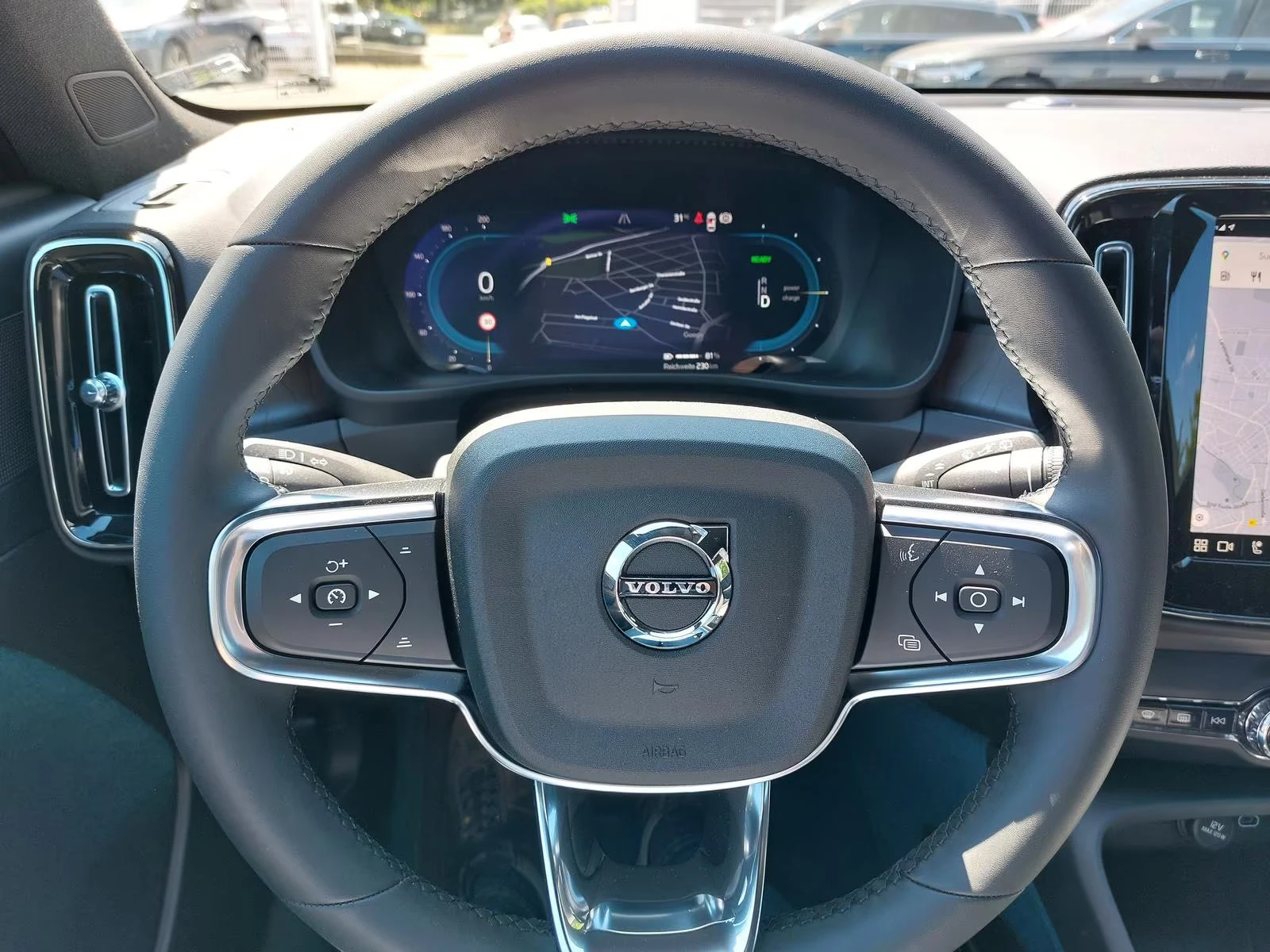 2023 Volvo EX40 231HP CORE CAM LED NAVI CPLAY AMBI 285gpr — 7
