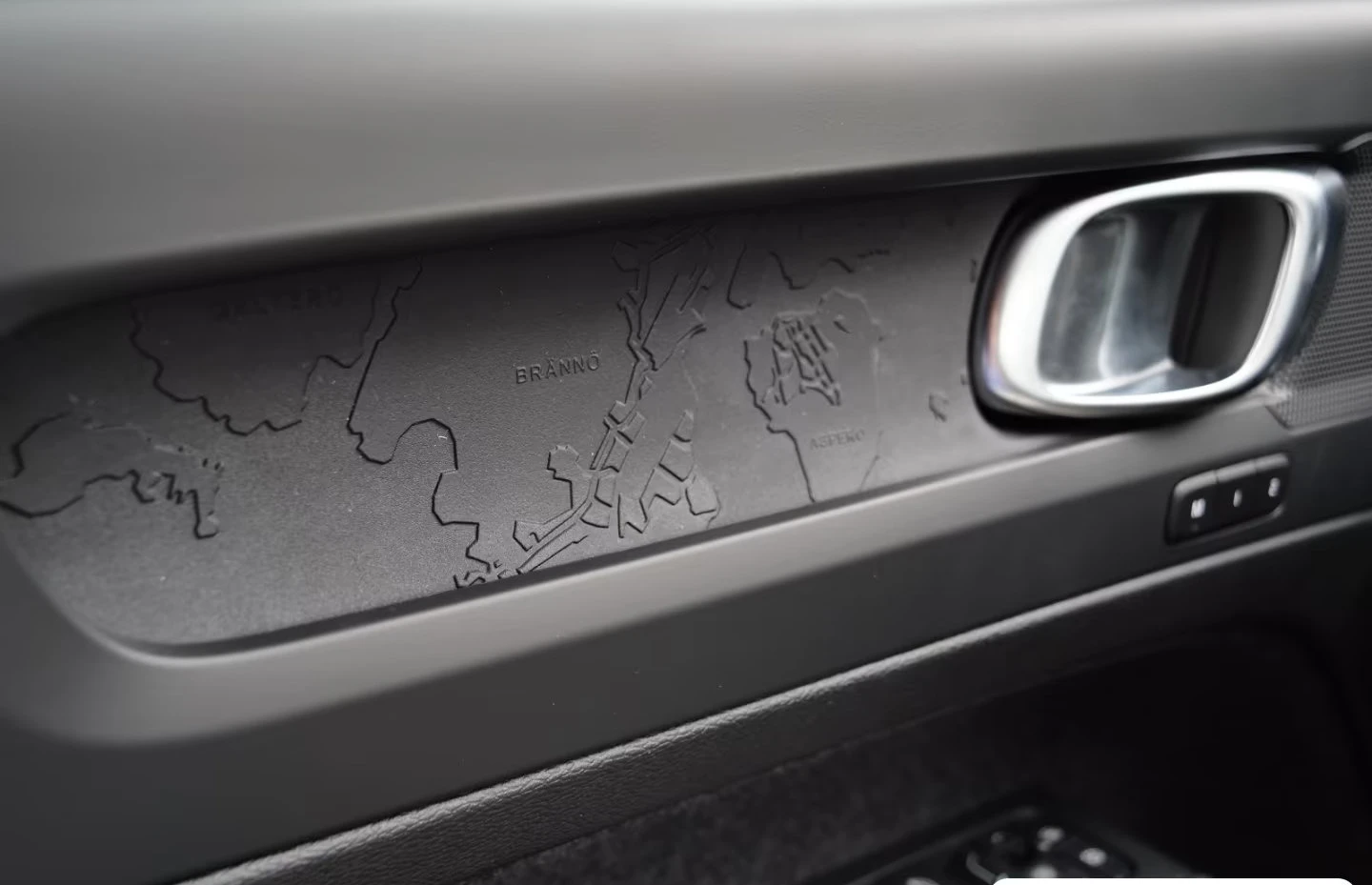 2025 Volvo EX40 PLUS-DARK 408HP AWD TWIN MEMO CAM LED NAVI 660g — 13