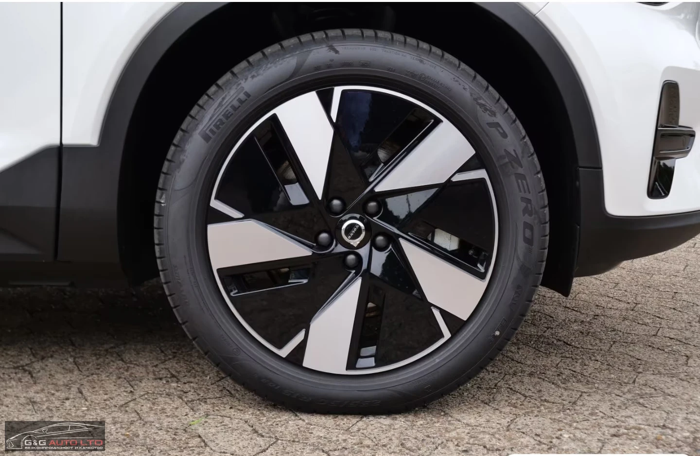 2025 Volvo EX40 PLUS-DARK 408HP AWD TWIN MEMO CAM LED NAVI 660g — 16