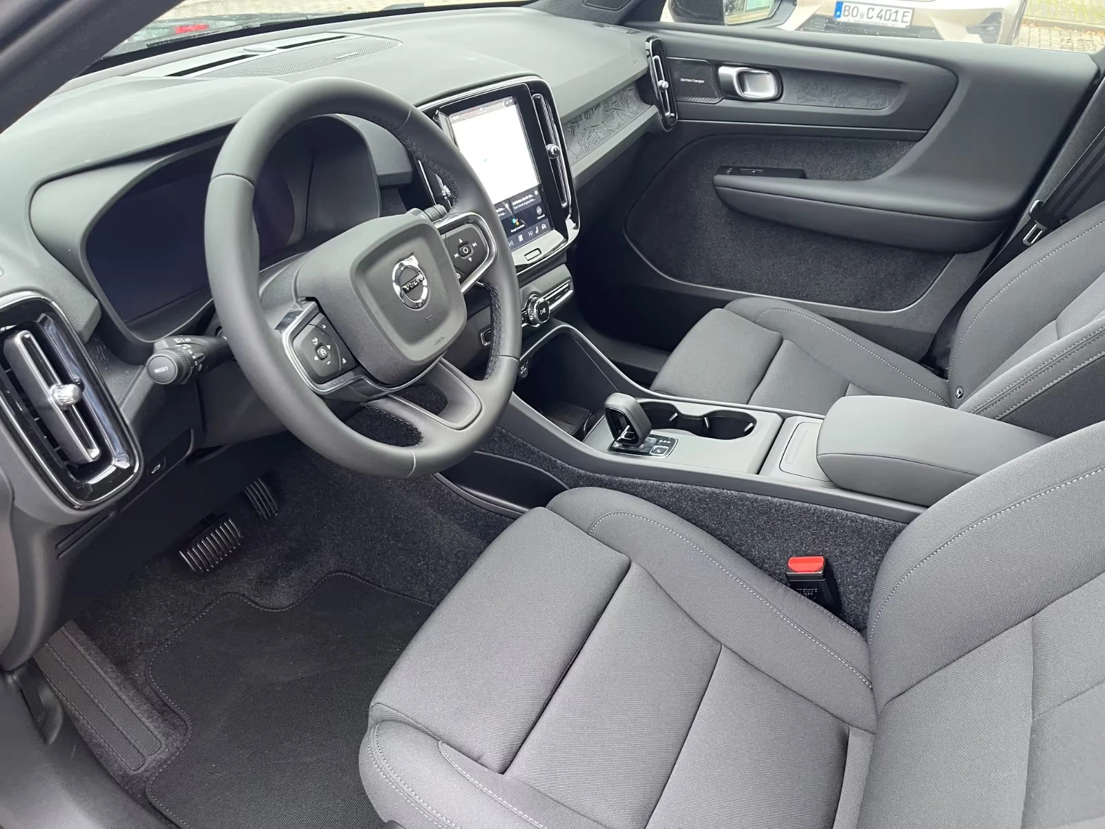 2025 Volvo EX40 PLUS-DARK 408HP AWD TWIN MEMO 360 LED DIGI 661g — 9