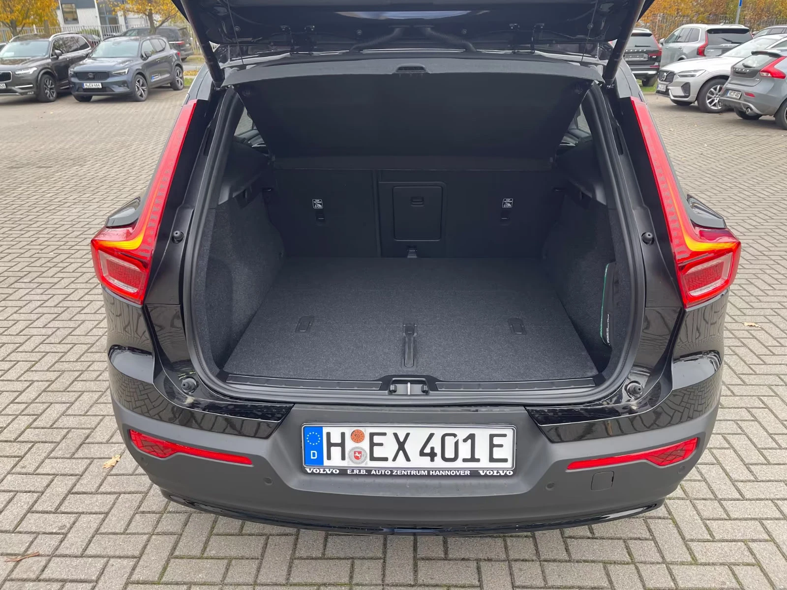 2025 Volvo EX40 PLUS-DARK 408HP AWD TWIN MEMO 360 LED DIGI 661g — 7