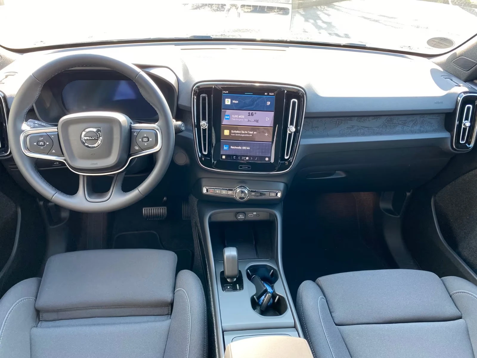 2025 Volvo EX40 SINGLE 252HP RANGE-PLUS PIXEL-LED 360 ACC BSA 979f — 11