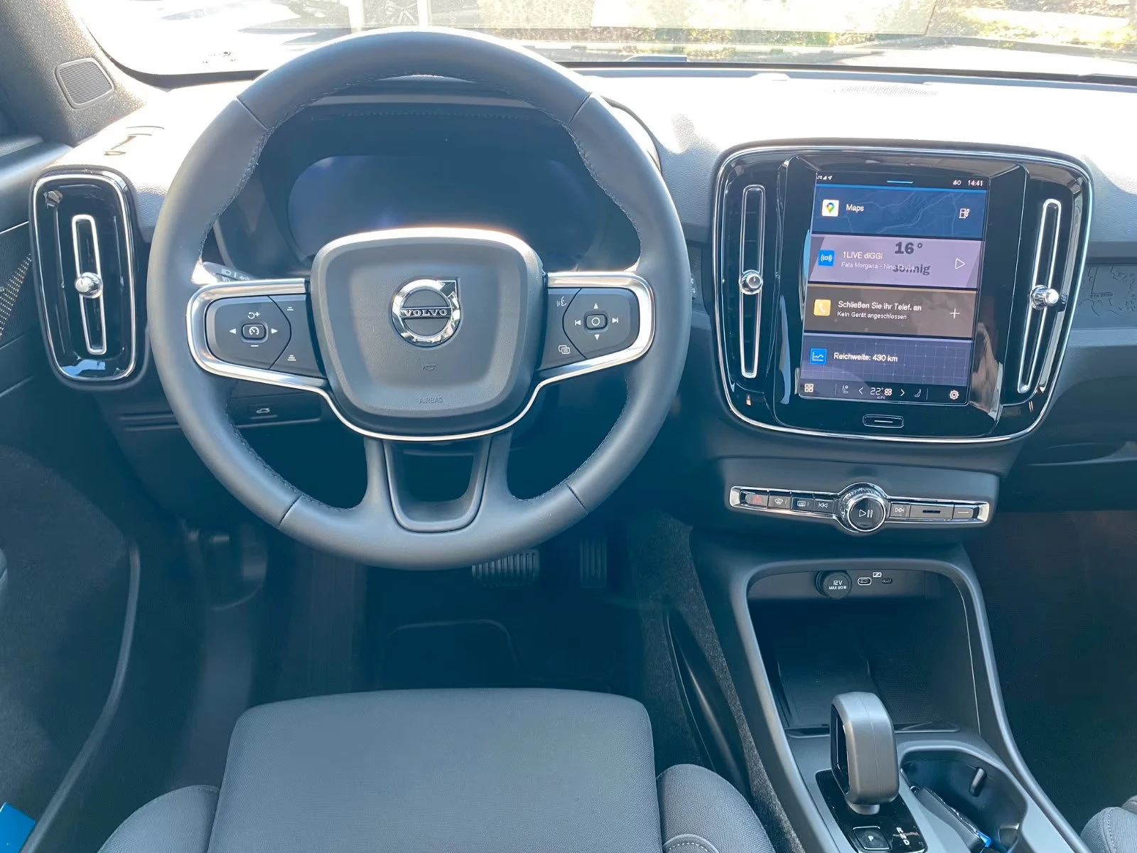 2025 Volvo EX40 SINGLE 252HP RANGE-PLUS PIXEL-LED 360 ACC BSA 979f — 12