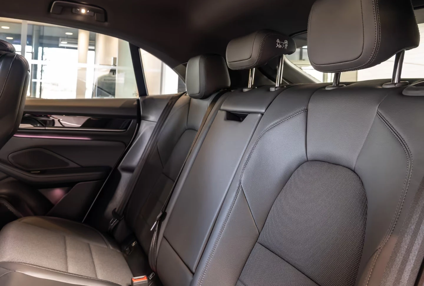 2025 Porsche Macan OFFROAD-DSGN 360HP 360 ACC BOSE 21 854v — 14