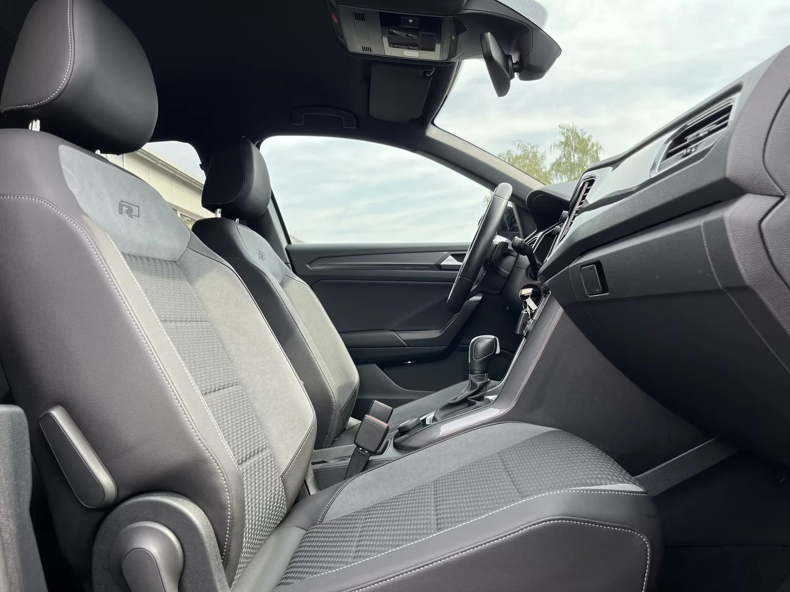 2020 Volkswagen .0TDI 190HP R-LINE 4MOTION DSG AHK ACC CPLAY 729g — 14