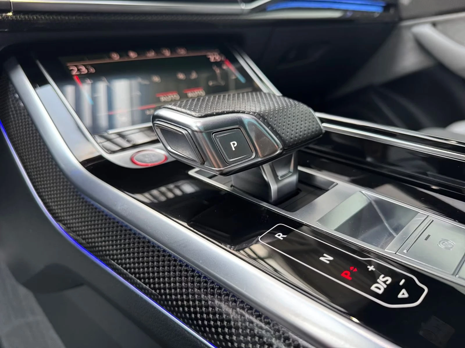 2019 Audi SQ7 4.0TDI 435HP 7S PANO MATRIX AHK BOSE 360 HUD 797g — 12