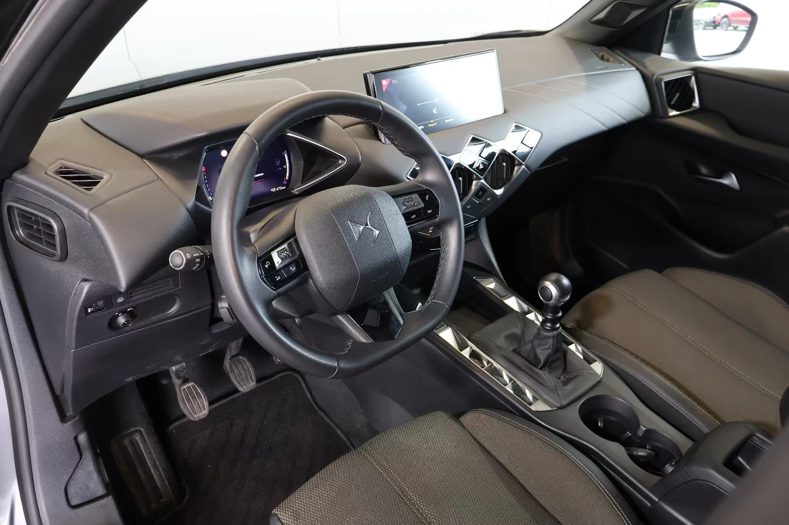 2022 DS DS 3 Crossback BASTILLE 101HP DIGI 360 CPLAY KLESS ACC 818gpr — 8