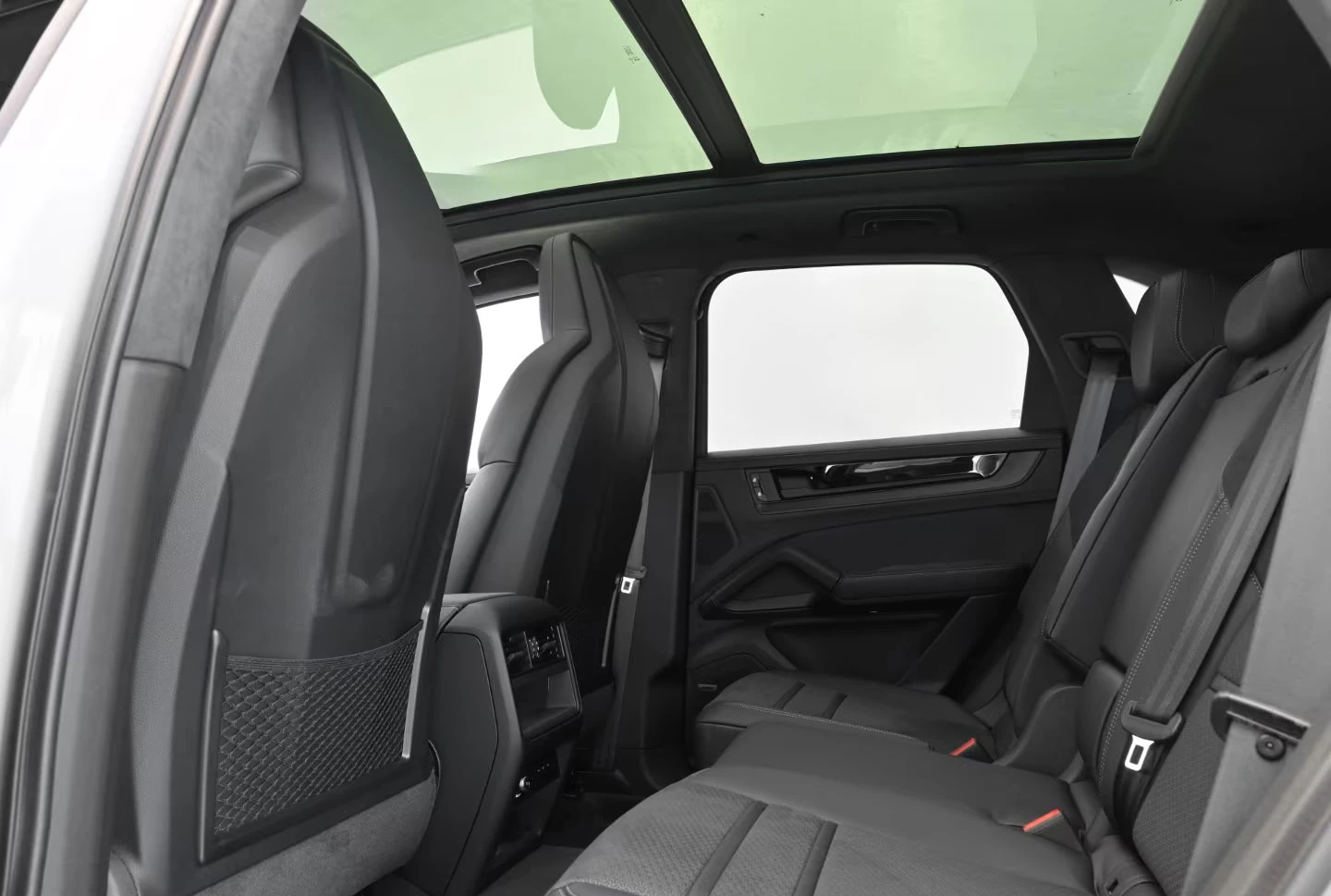 2025 Porsche Cayenne GTS 500HP BOSE MULTISCREEN 360 PANO 993v — 16